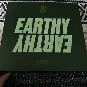 Beauty Bay Earthy Angel 42-Pan Palette